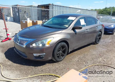 2015 Nissan Altima 2.5 S из США, поврежденный, VIN 1N4AL3AP2FN384020